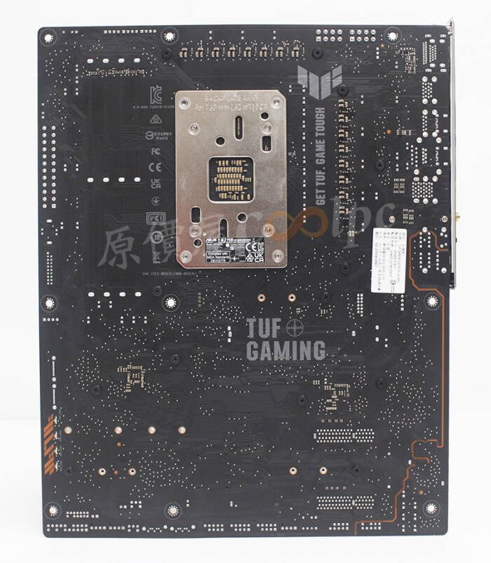 新品促銷+開箱】萬元內最頂軍裝誰敢嘴? 華碩TUF GAMING X670E-PLUS主機